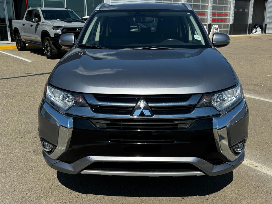 2018 Mitsubishi OUTLANDER PHEV SE-1