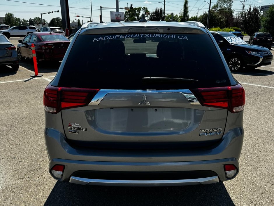 2018 Mitsubishi OUTLANDER PHEV SE-3