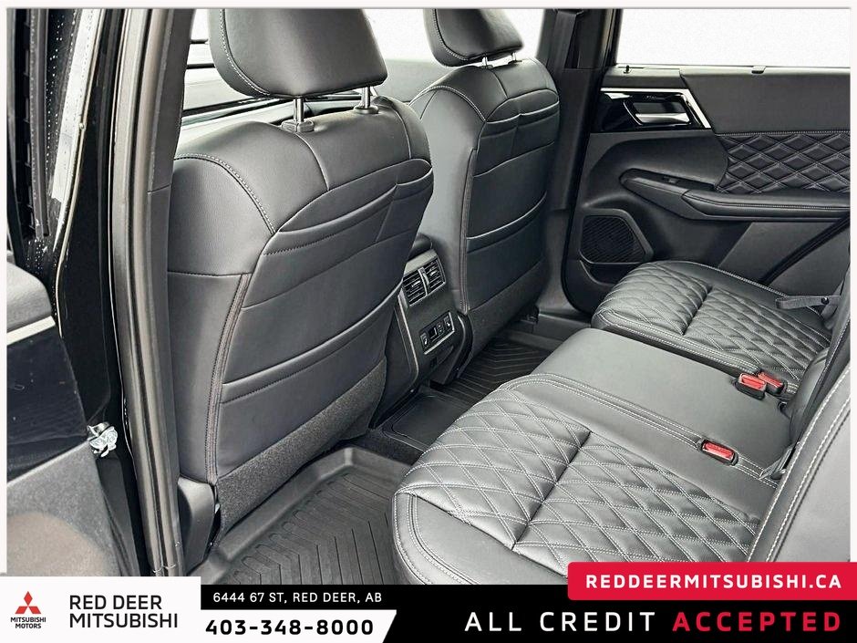 2024 Mitsubishi OUTLANDER PHEV GT S-AWC-19