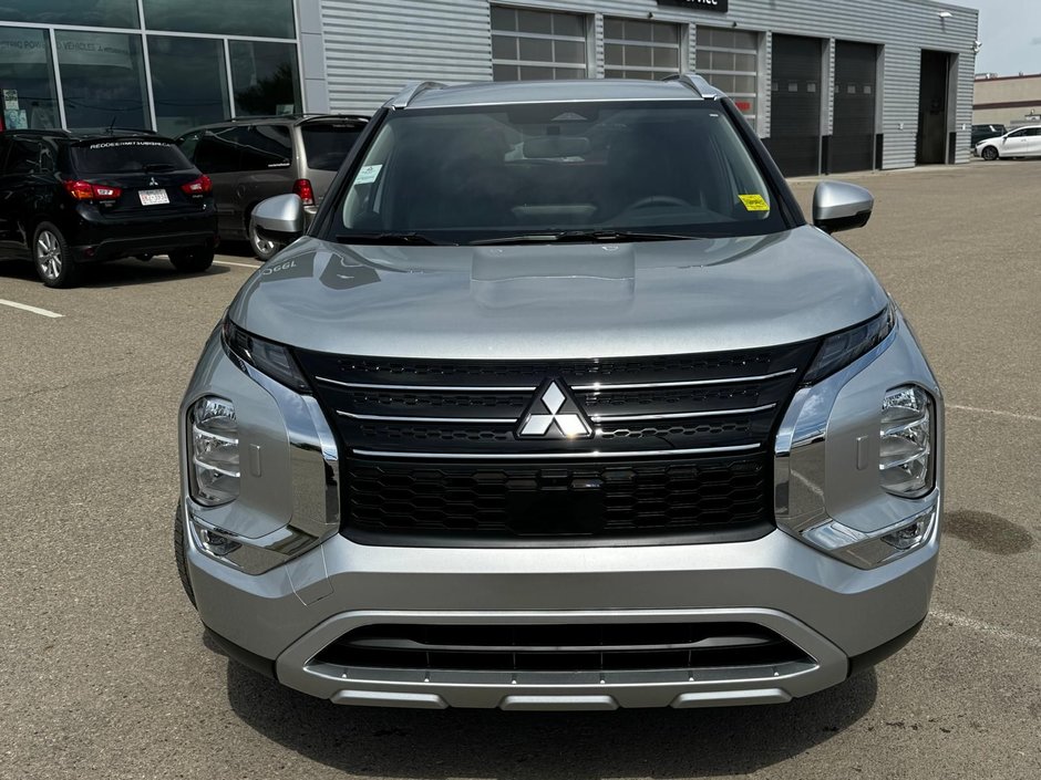 2024 Mitsubishi OUTLANDER PHEV LE-1