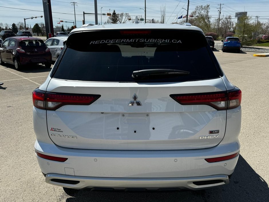 2024 Mitsubishi OUTLANDER PHEV SEL-3