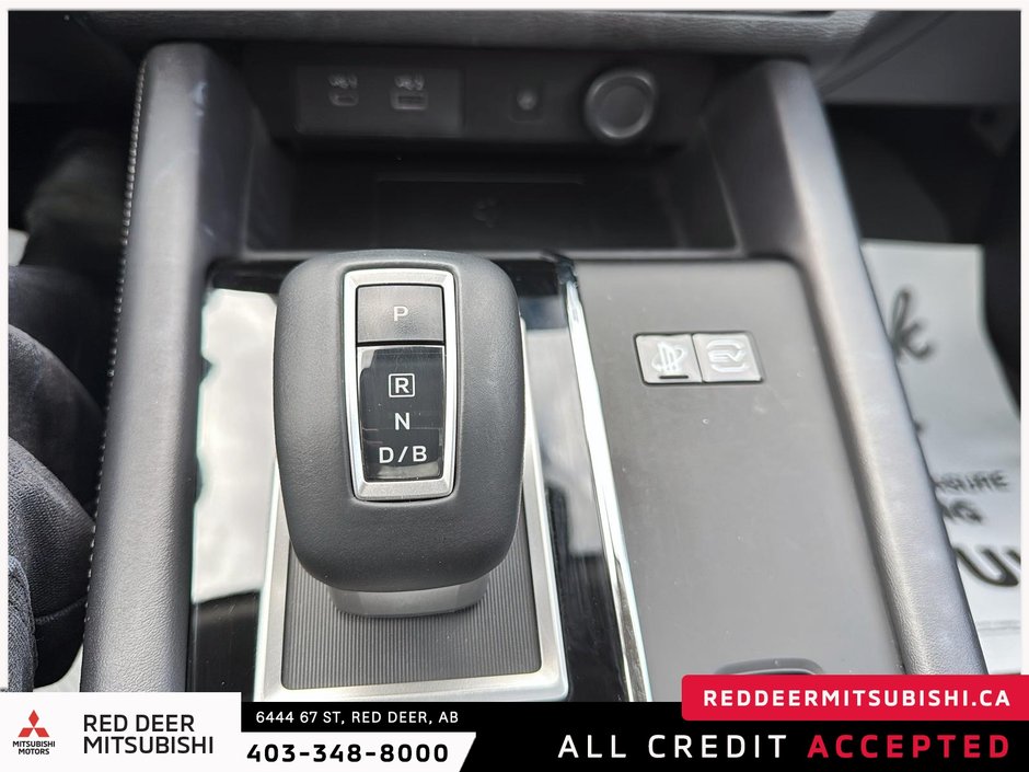 2024 Mitsubishi OUTLANDER PHEV-13