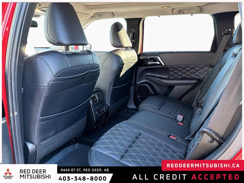 2024 Mitsubishi Outlander PHEV GT-13