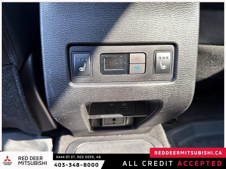 2024 Mitsubishi Outlander PHEV LE-11