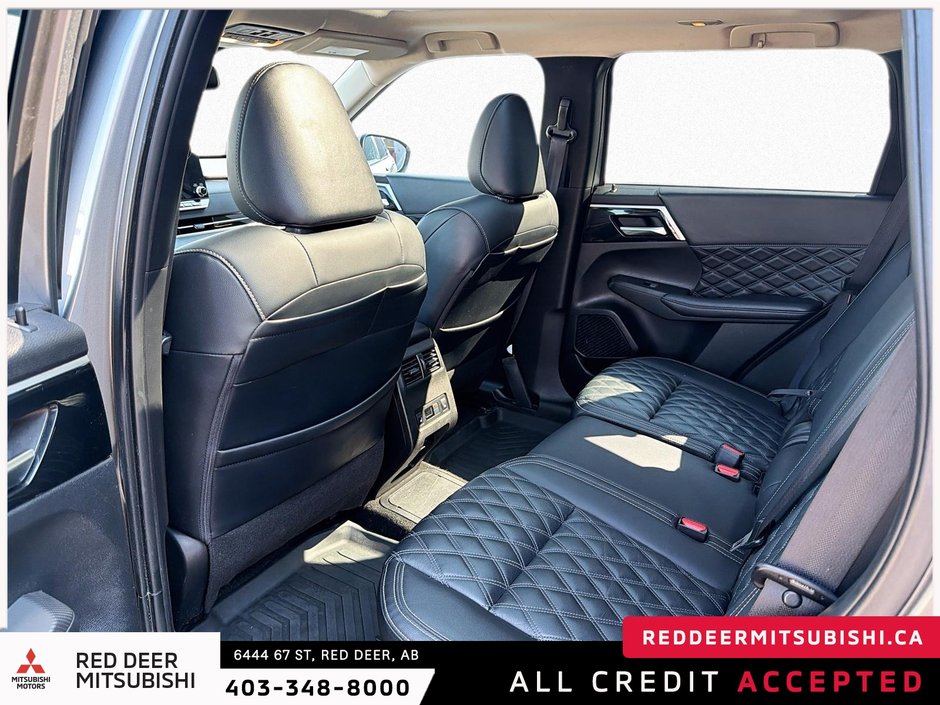 2024 Mitsubishi Outlander PHEV LE-12