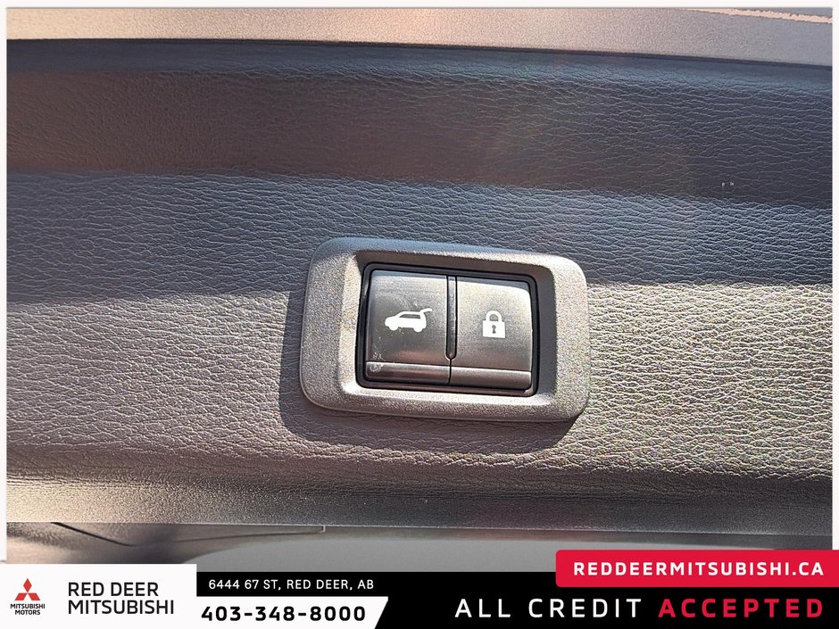 2024 Mitsubishi Outlander PHEV LE-6