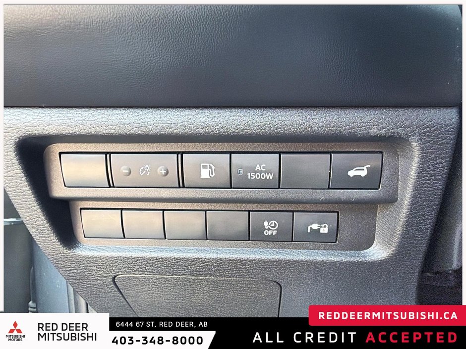 2024 Mitsubishi Outlander PHEV LE-26