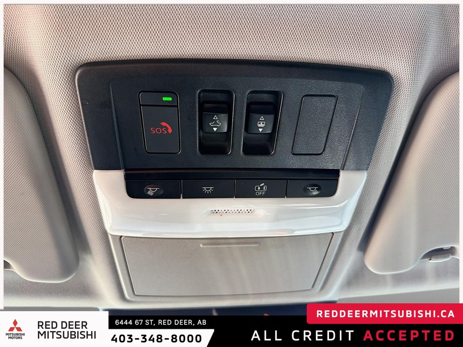 2024 Mitsubishi Outlander PHEV LE-23