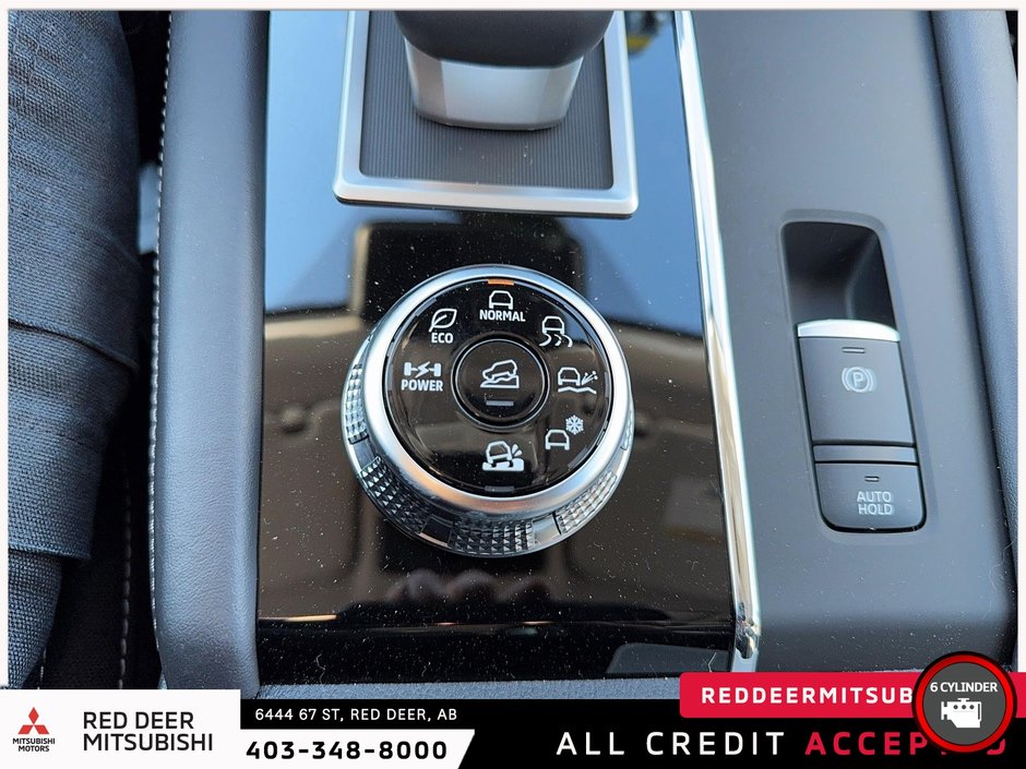 2025 Mitsubishi OUTLANDER PHEV SE S-AWC-13