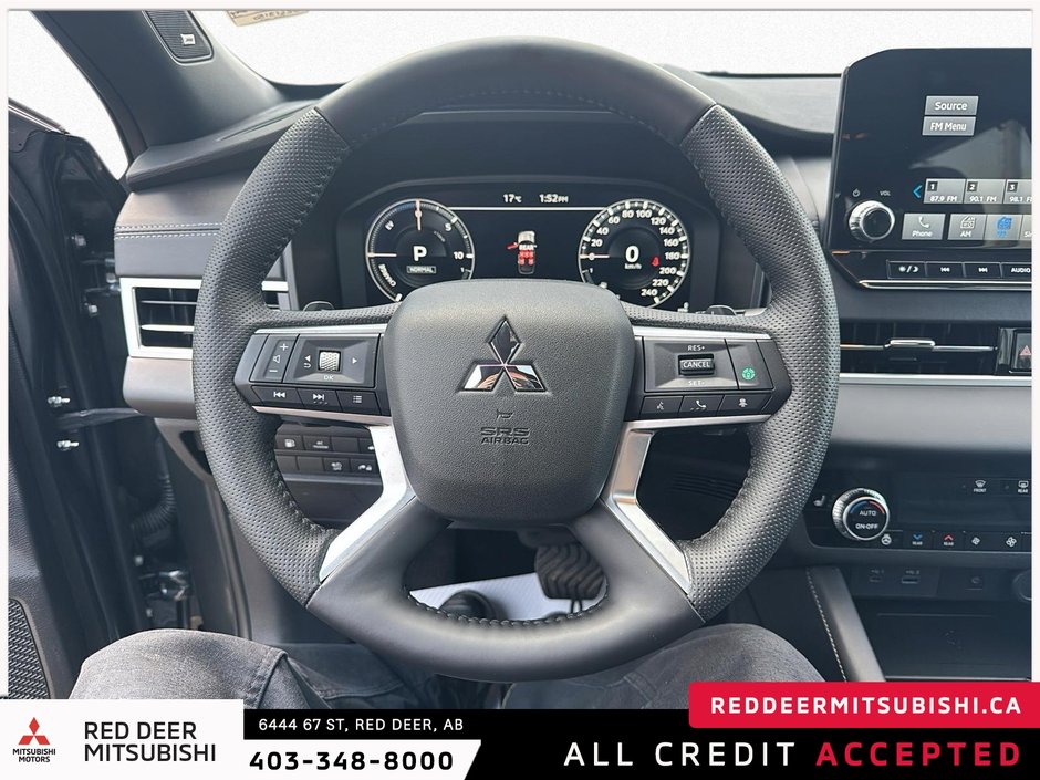 2025 Mitsubishi OUTLANDER PHEV-11