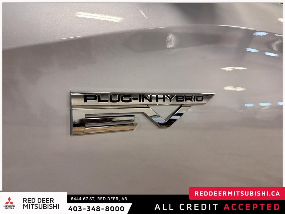 2025 Mitsubishi Outlander PHEV ES-7