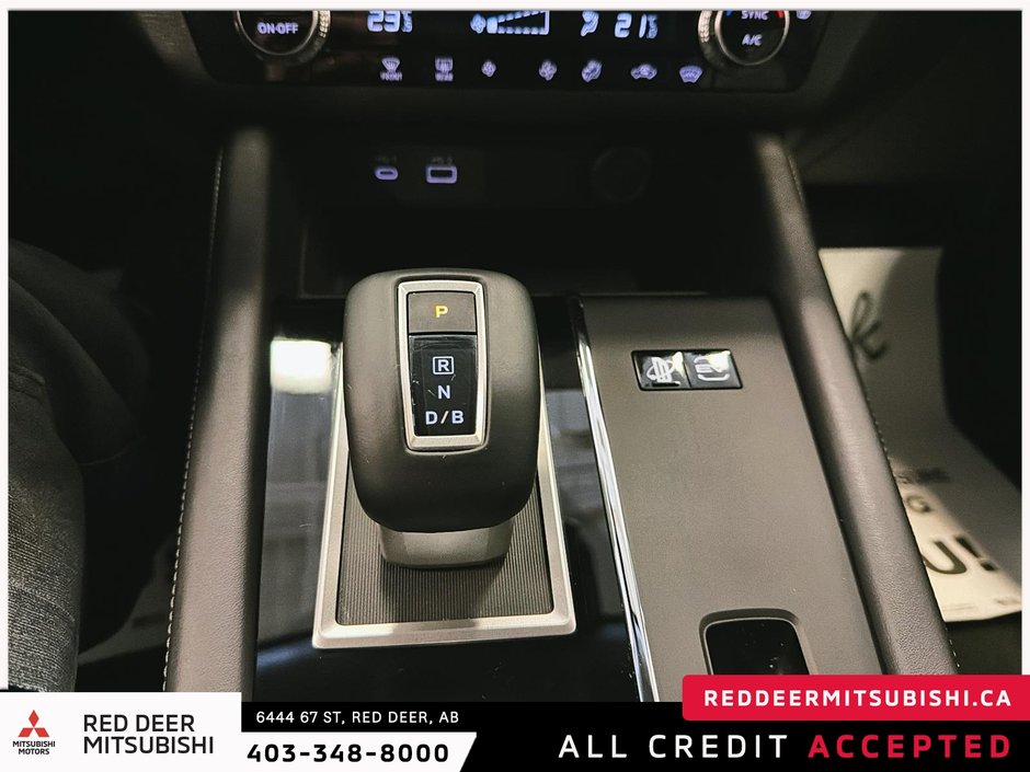 2025 Mitsubishi Outlander PHEV ES-17