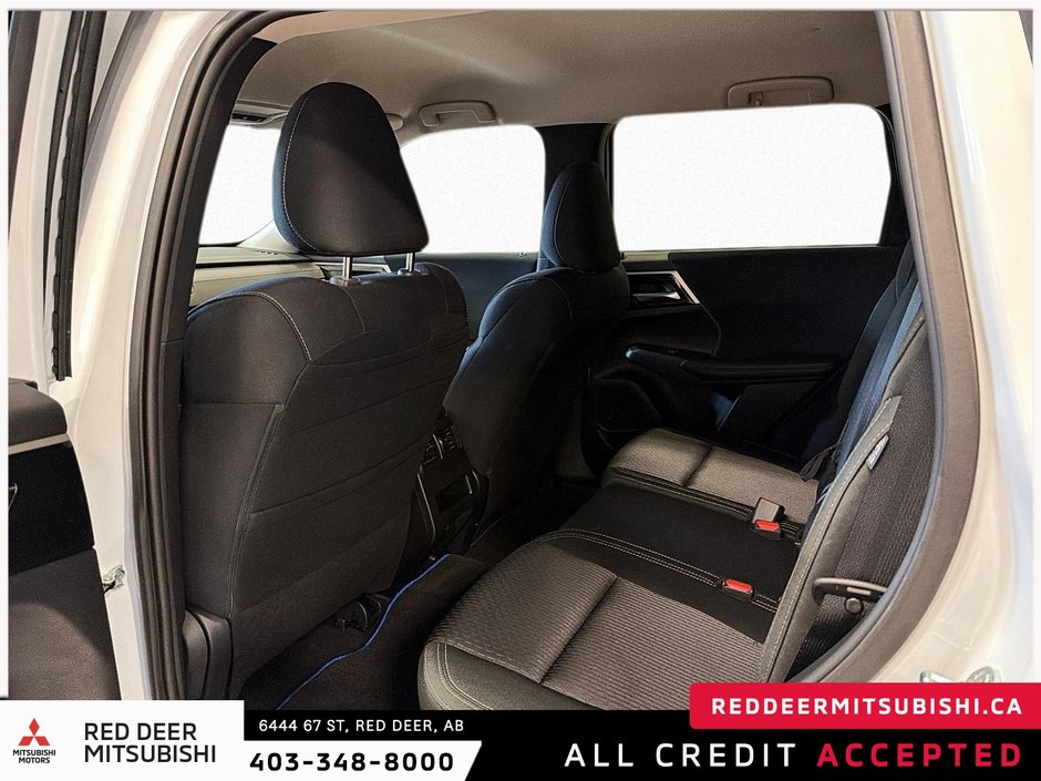 2025 Mitsubishi Outlander PHEV ES-10