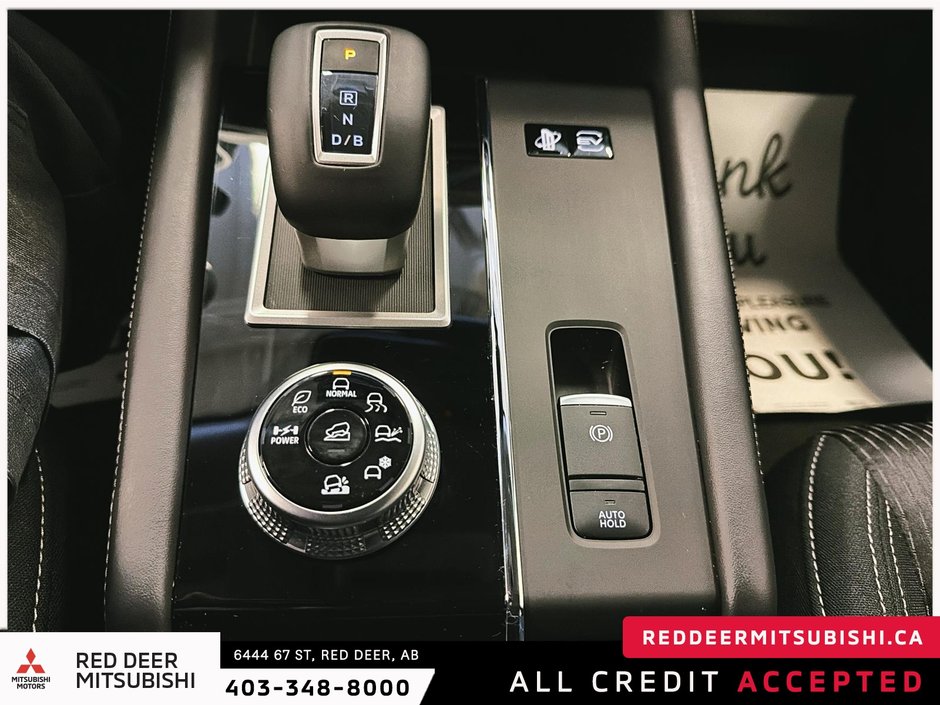 2025 Mitsubishi Outlander PHEV ES-18