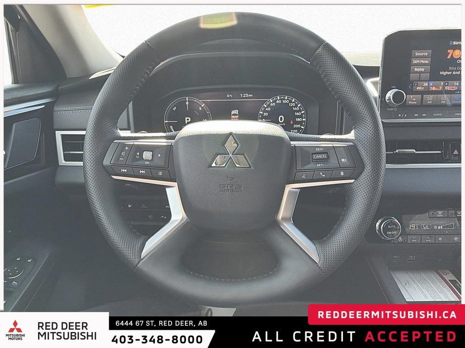 2025 Mitsubishi Outlander PHEV-13