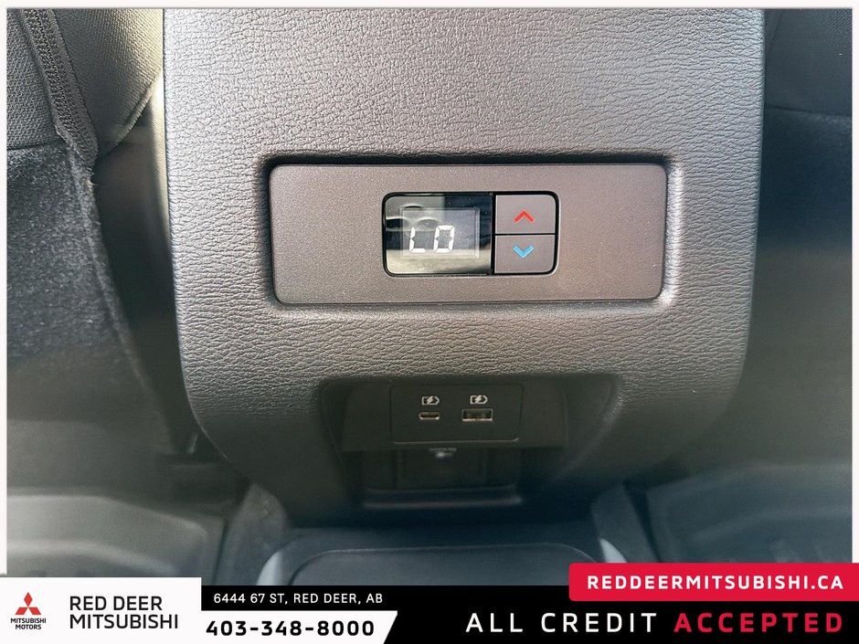 2025 Mitsubishi Outlander PHEV-11