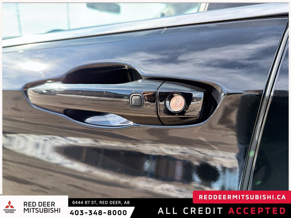 2025 Mitsubishi Outlander PHEV-8