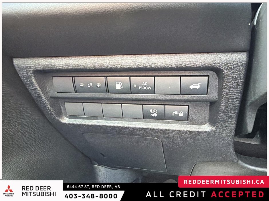 2025 Mitsubishi Outlander PHEV-23