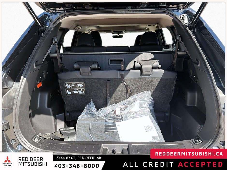 2026 Mitsubishi Outlander Plug-in Hybrid SEL S-AWC-5