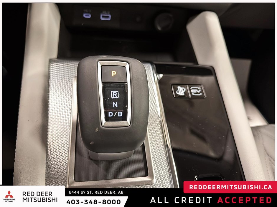 2025 Mitsubishi OUTLANDER PHEV GT S-AWC TWO TONE ROOF-13