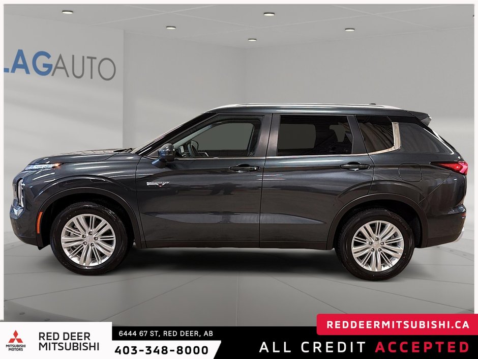 2025 Mitsubishi Outlander Plug-in Hybrid SE S-AWC-4