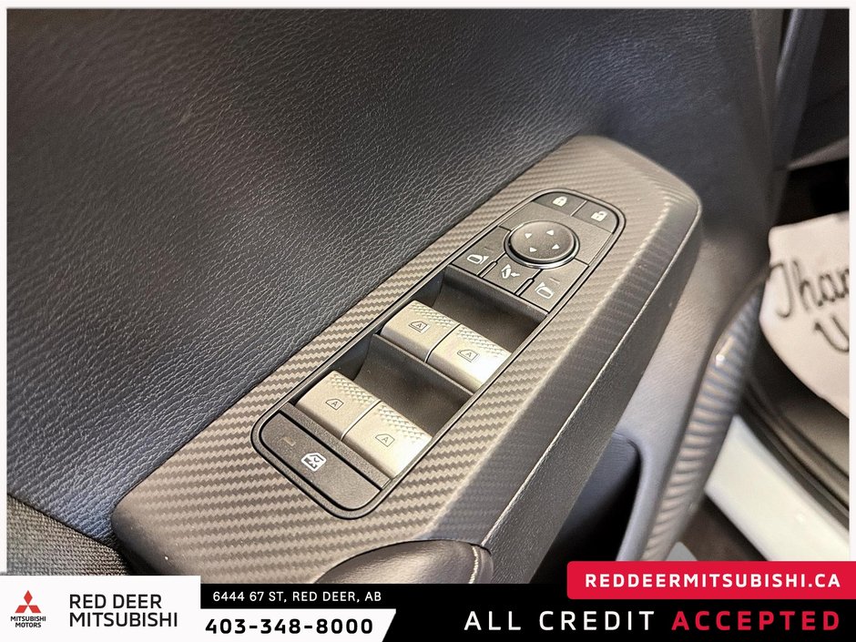 2026 Mitsubishi Outlander Plug-in Hybrid SE S-AWC-14