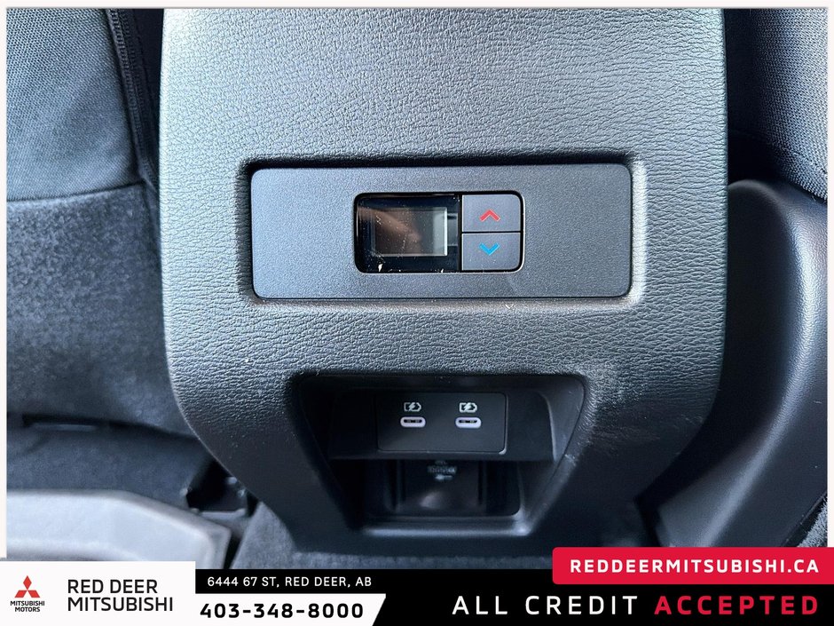 2026 Mitsubishi Outlander Plug-in Hybrid SE S-AWC-13