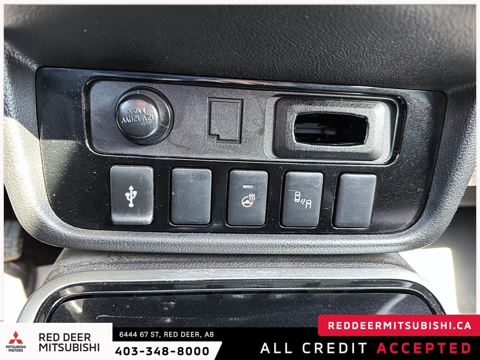 2019 Mitsubishi Outlander ES-12