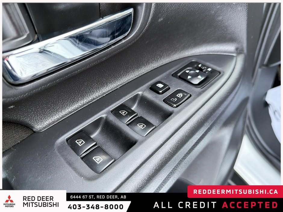 2019 Mitsubishi Outlander ES-9