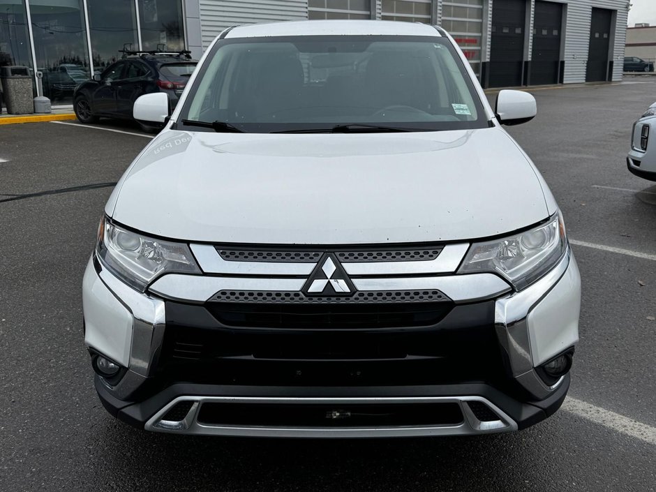 2020 Mitsubishi Outlander ES-1