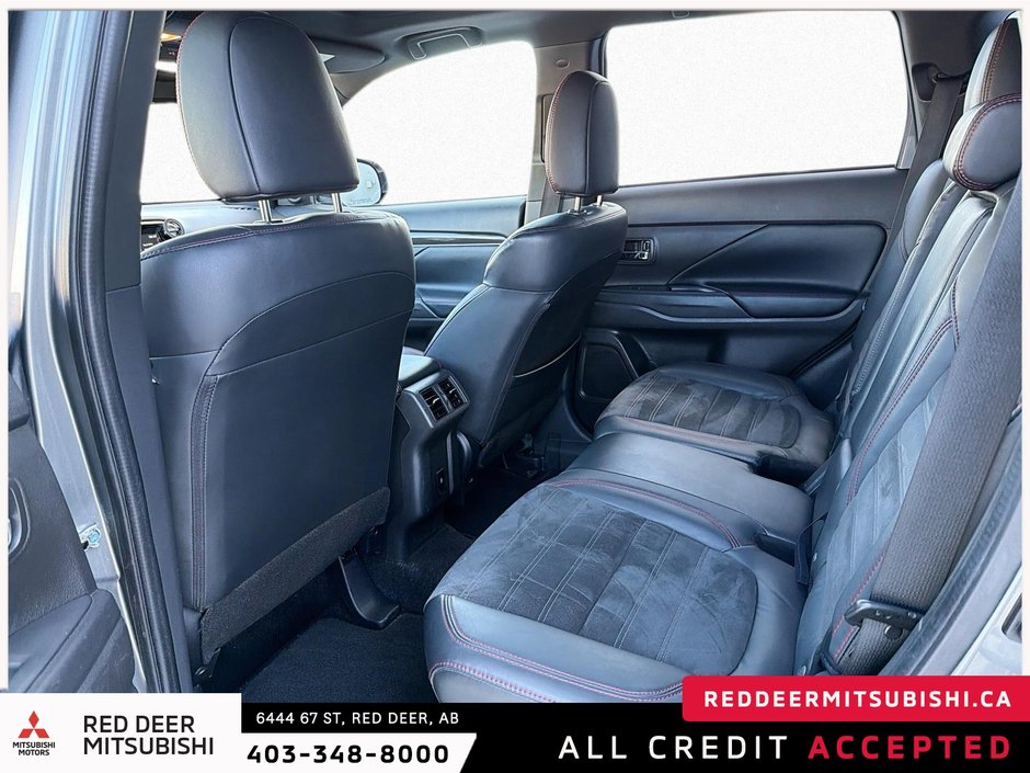 2020 Mitsubishi Outlander-15