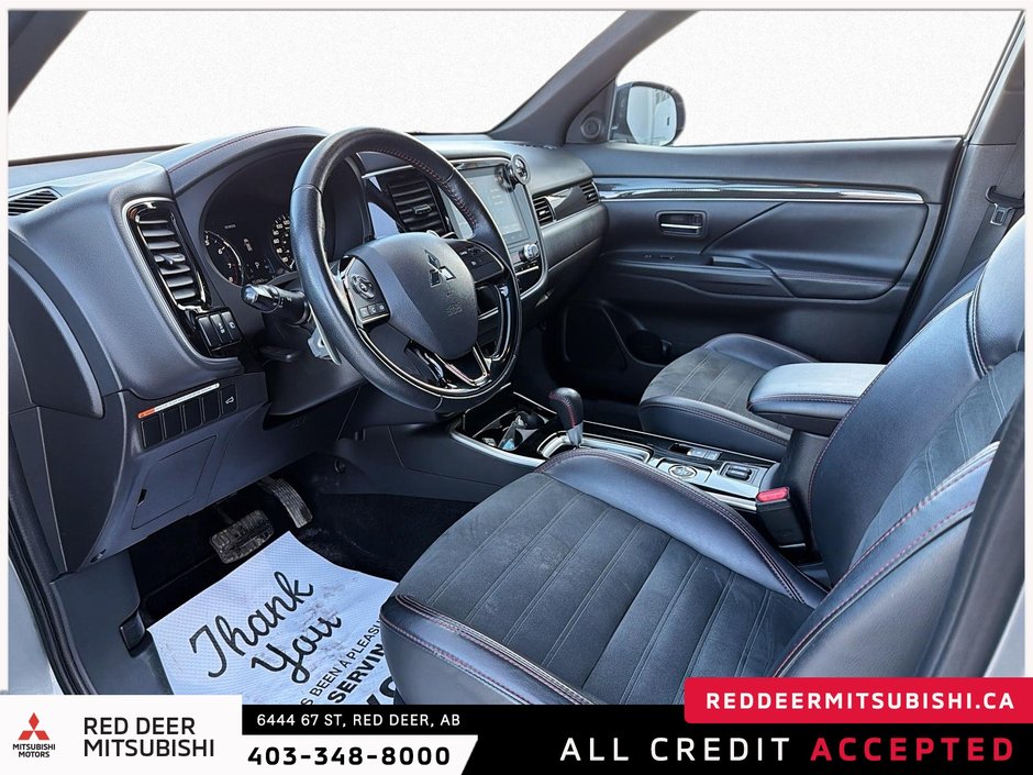 2020 Mitsubishi Outlander-10