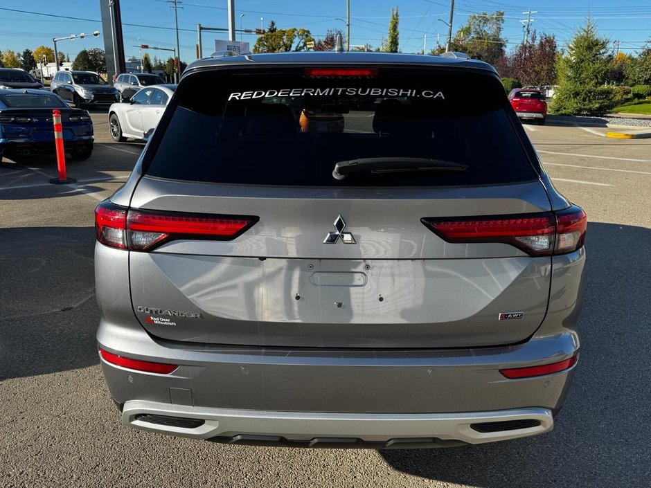 2022 Mitsubishi Outlander SE-3