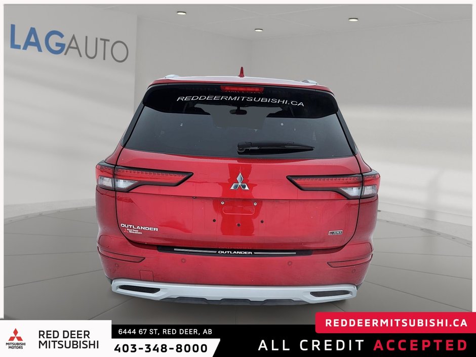 2022 Mitsubishi Outlander LE-2