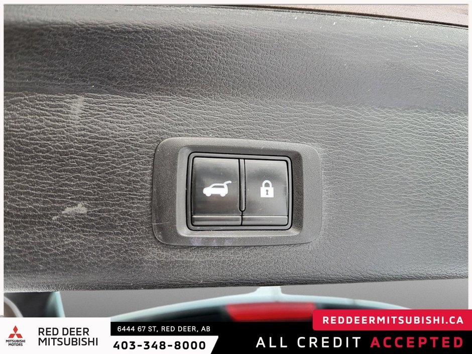 2022 Mitsubishi Outlander-6