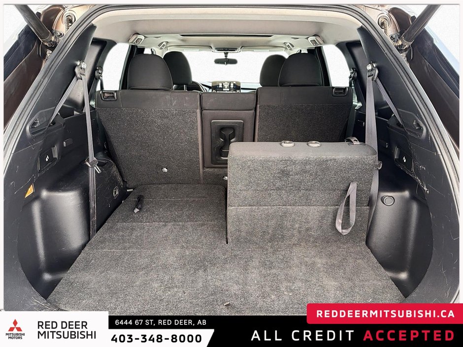2022 Mitsubishi Outlander-5