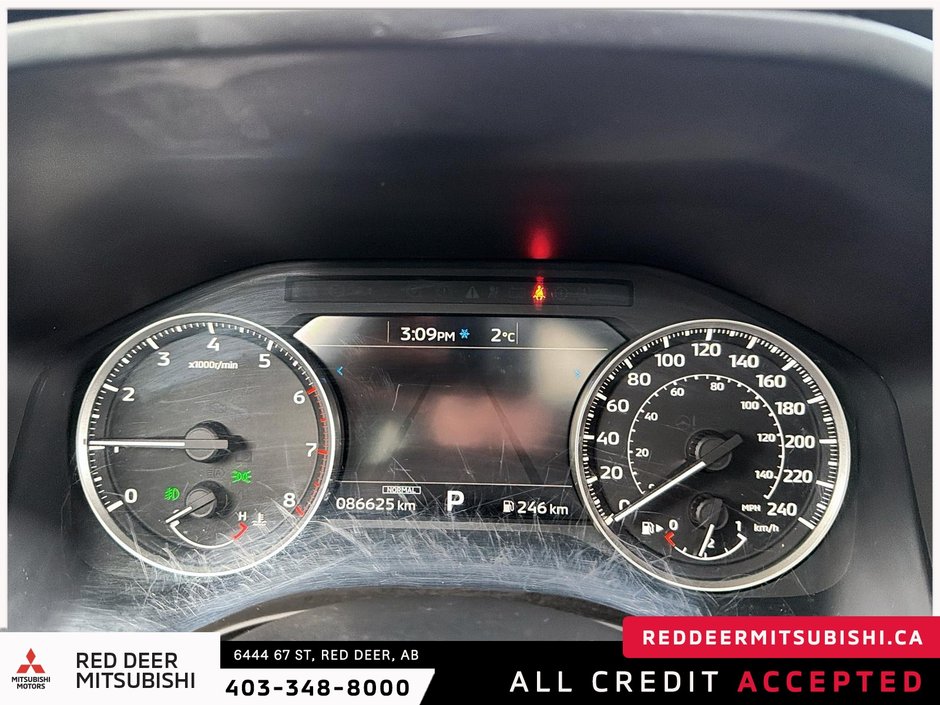 2022 Mitsubishi Outlander-15