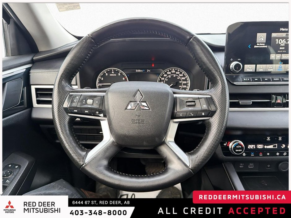 2022 Mitsubishi Outlander-12