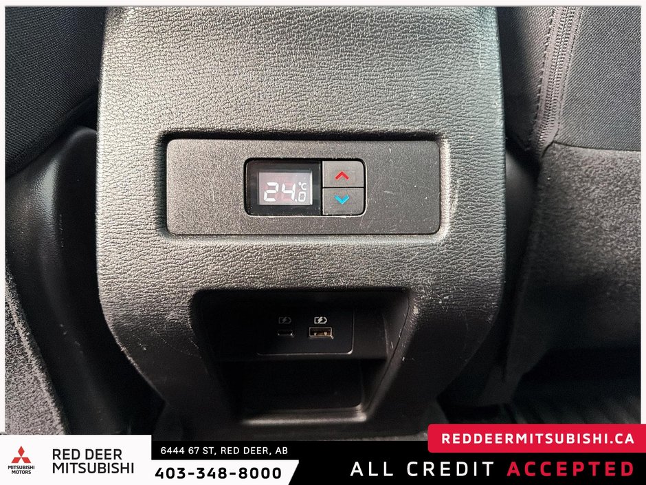 2022 Mitsubishi Outlander-10