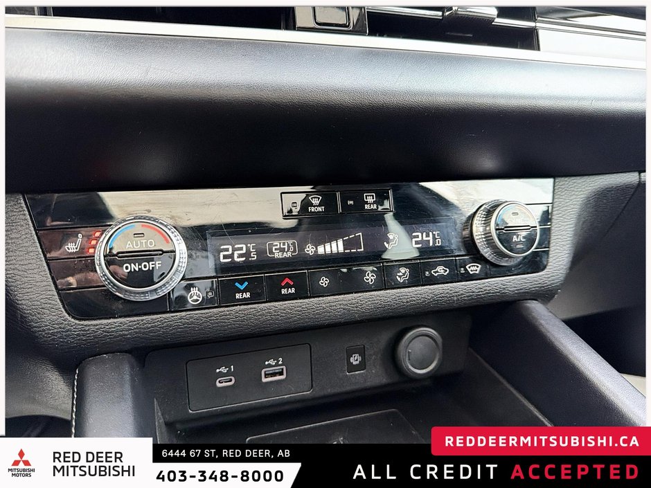 2022 Mitsubishi Outlander-16