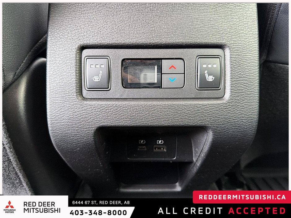 2022 Mitsubishi Outlander-10