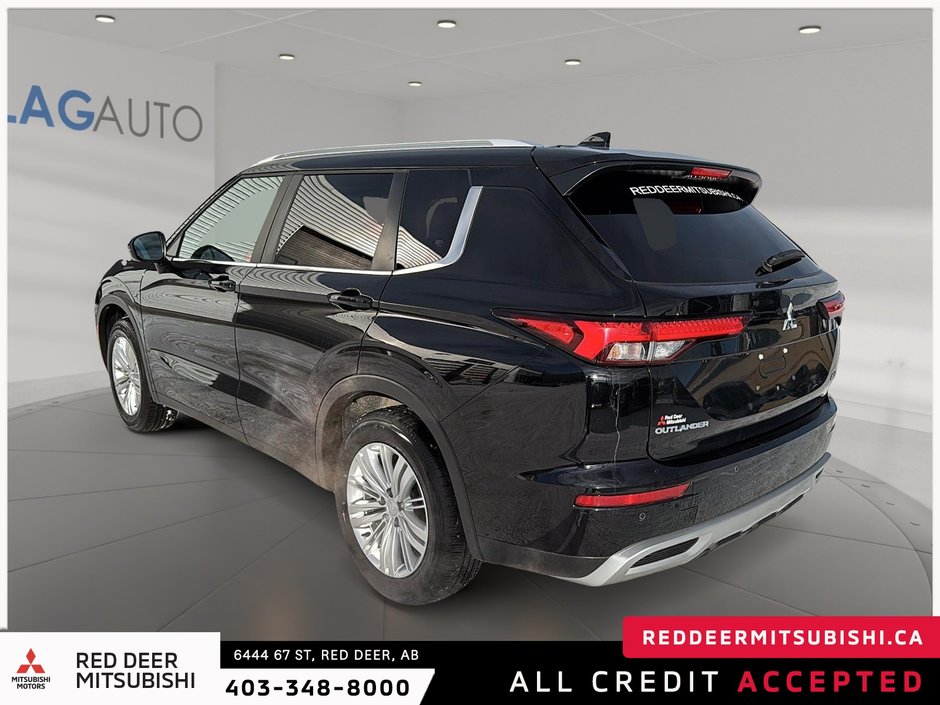 2023 Mitsubishi Outlander SEL-3