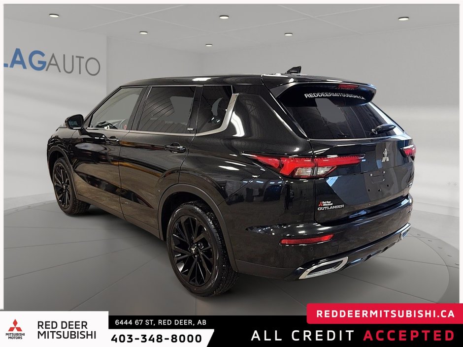 2023 Mitsubishi Outlander NOIR-3