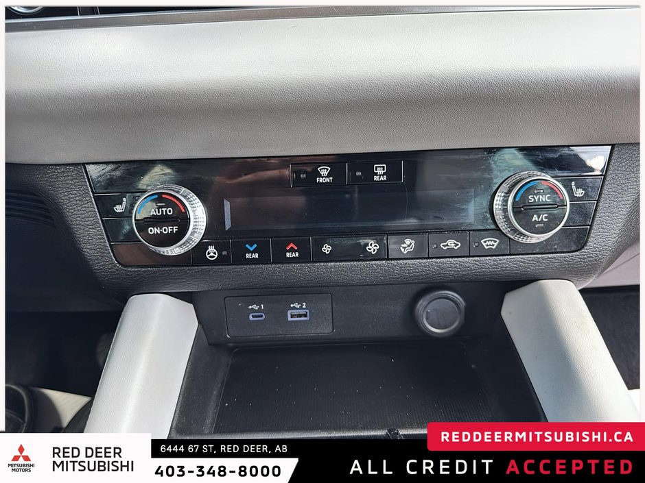2023 Mitsubishi Outlander SEL-13