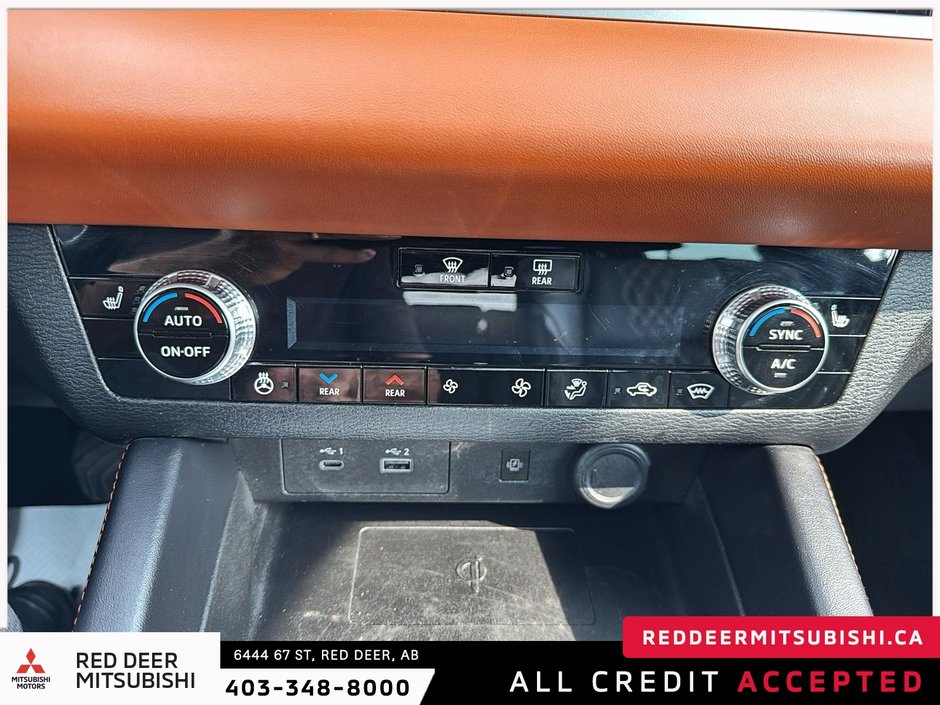 2023 Mitsubishi Outlander-12