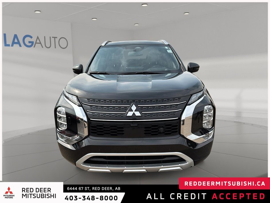 2023 Mitsubishi Outlander-1