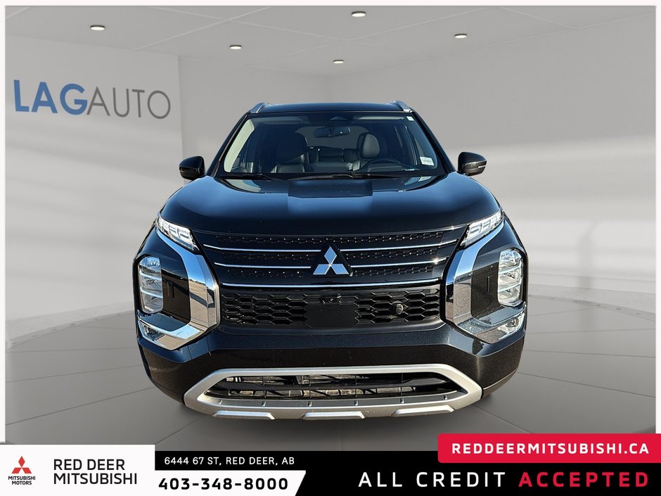 2023 Mitsubishi Outlander-1