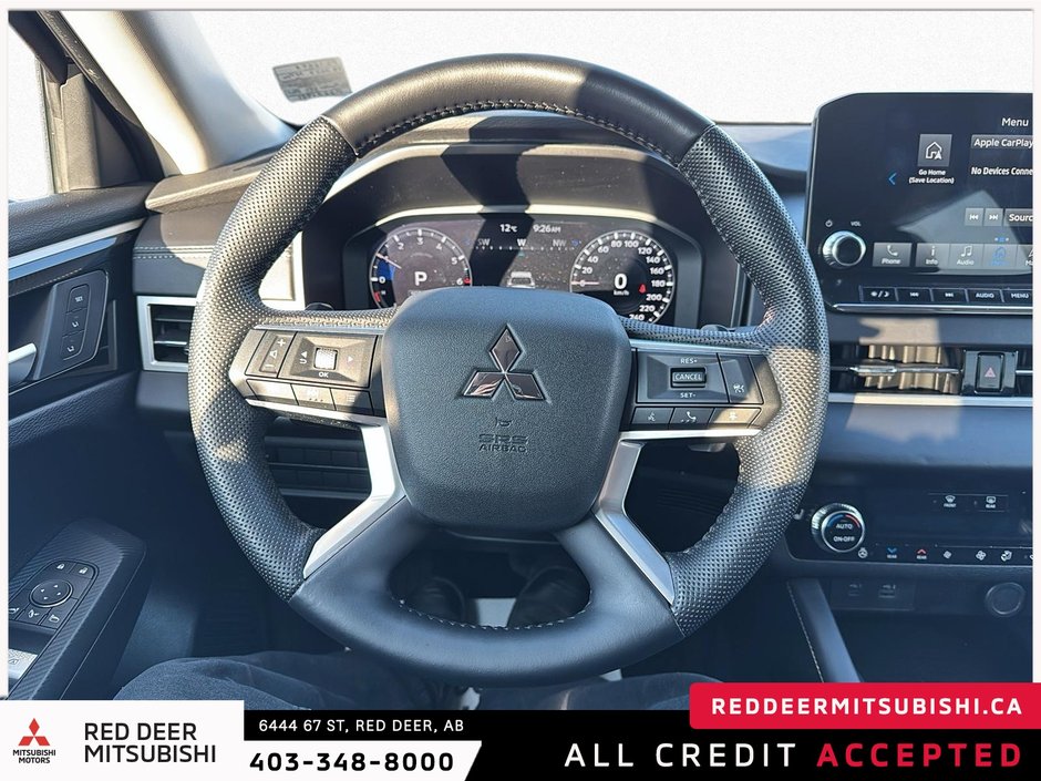 2023 Mitsubishi Outlander-10