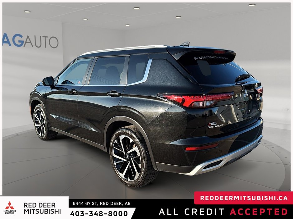 2023 Mitsubishi Outlander-3