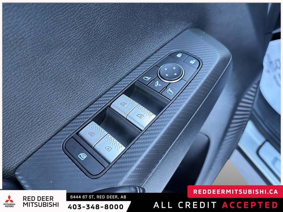 2023 Mitsubishi Outlander NOIR-13